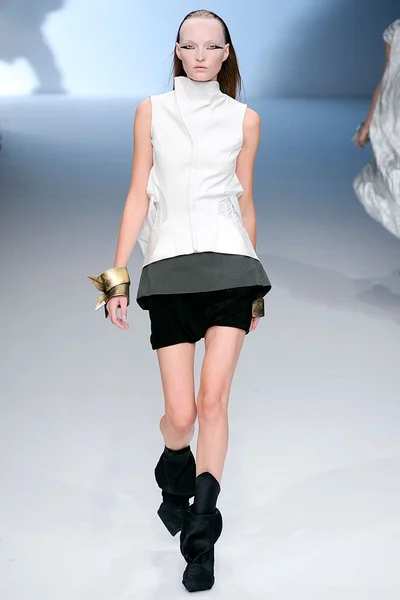 Look 37